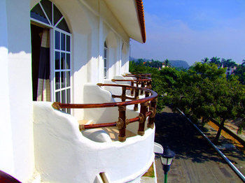 Hotel Capri Huatulco Crucecita  Exterior photo